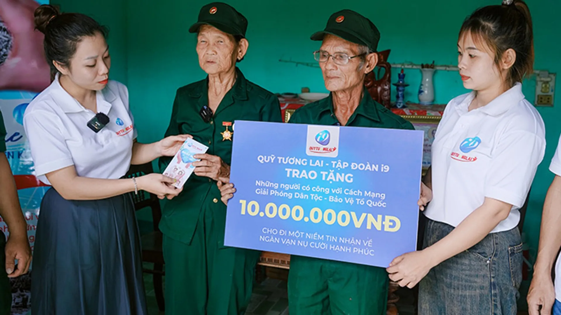 Hình ảnh hỗ trợ khách hàng zowin